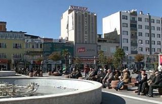 Vatandaşlar koronaya karşı tedbir almadı...Belediye...