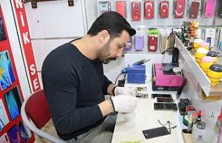 Virüs Çin’de üretilen telefon aksesuarlarına...