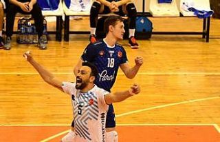 Voleybol Efeler Ligi: Tokat Bld. Plevne: 0 - Halkbank...