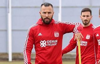 Yasin Öztekin’den Fatih Terim’e geçmiş olsun...