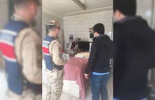 Yazıhan’da esnaflara korona virüs bilgilendirmesi...