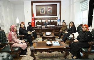 Yeni kadın muhtardan Başkan Güder’e ziyaret