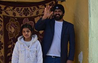 Yunanistan’a gitmek isterken ailesini kaybeden Menice,...