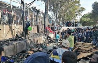 Yunanistan’da göçmen kampında yangın: 4 ölü,...