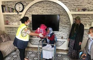 100 yaşına girenlere sürpriz doğum günü