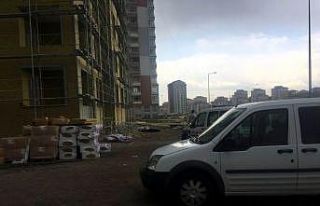 11. kattan düşen inşaat işçisi hayatını kaybetti