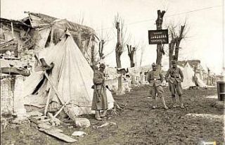 1939 Erzincan Depremi sonrası kurulan çadır karakolu