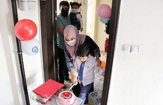 23 Nisan çocuklarına doğum günü sürprizi