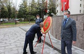 23 Nisan Ulusal Egemenlik ve Çocuk Bayramı çelenk...