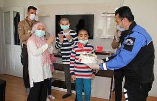 23 Nisan’da doğan çocuklara doğum günü sürprizi