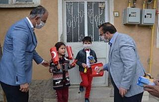 23 Nisan’da evde kalan çocuklar unutulmadı