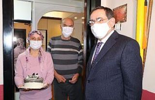 42. evlilik yıl dönümlerinde sokağa çıkamayan...