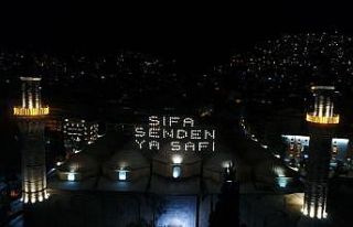 450 yıllık Ramazan mahyasında şifa mesajı...