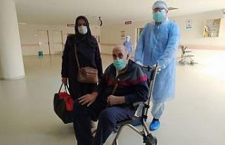 64 yaşında korona virüsü yenerek alkışlarla...