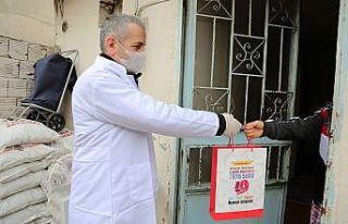 65 yaş ve üstü vatandaşlara sıcak yemek ve erzak...