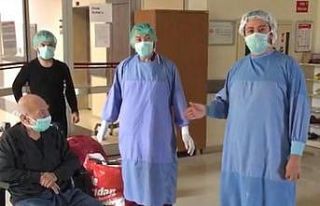 65 yaşındaki hastanın Koronavirüsten kurtuluş...