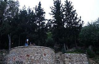 7 asırlık tarihi Kozan Kalesi’nden top sesleri...