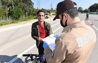 Adana’da sokağa çıkan 800 kişiye 833 bin lira...