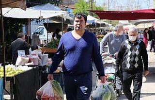 Adanalılar pazarda maske takma zorunluluğuna uymadı