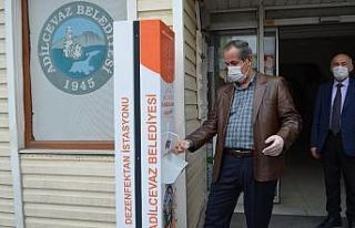 Adilcevaz Belediyesinden el dezenfekte istasyonu