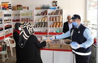 Adıyaman Belediyesi maske dağıtmaya devam ediyor