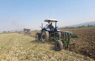 ADÜ Ziraat Fakültesi toprak işleme ve ekim hazırlıklarına...