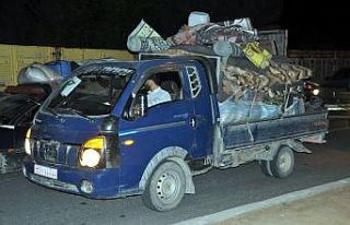 Afrin’den gelen 150 konvoyluk araç Türkiye üzerinden...