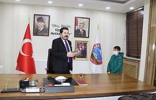 Ağrılı Yiğit kumbarasındaki harçlığını Milli...