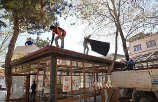 Aile çay bahçesindeki yıkım çalışmaları başladı