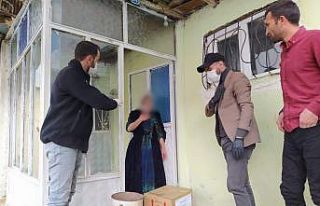 AK Parti’den 200 aileye gıda yardımı