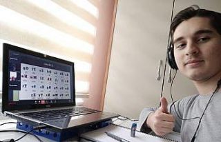 Akademisyenler ABD’den canlı bağlantılarla öğrencilerle...