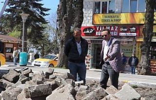 Akçakoca’nın meydana sil baştan yenileniyor