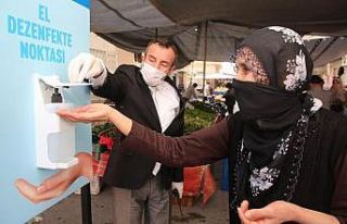 Akdeniz’de pazar yerlerine el dezenfekte noktaları...