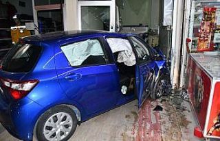 Aksaray’da kontrolden çıkan otomobil tüpçü...