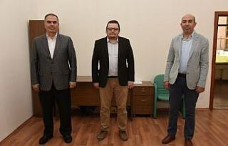 AKÜSEM’de bayrak değişimi