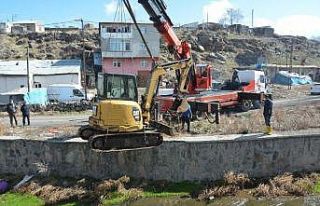 Alabalık Deresi temizleniyor