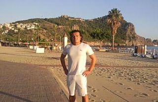 Alanya’da bir kişi rezidansın merdiven boşluğunda...