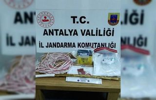 Alanya’da sit alanında kaçak kazı yapan 4 şüpheli...