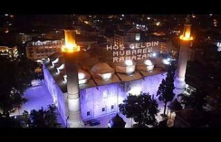 Alinur Aktaş’dan duygulandıran Ramazan klibi