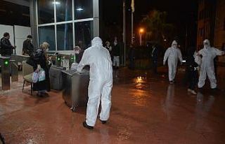 Almanya’dan gelen yolcular öğrenci yurduna yerleştirildi