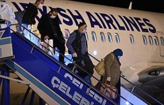 Almanya’dan getirilen 132 kişi Uşak’ta karantinaya...