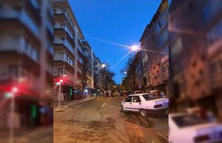 Ambulans ile otomobil çarpıştı: 3 yaralı