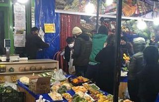 Ankara’da sokağa çıkma yasağını duyan vatandaşlar...