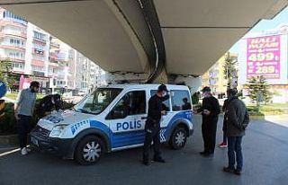 Antalya’da sokağa çıkan 955 kişiye idari işlem