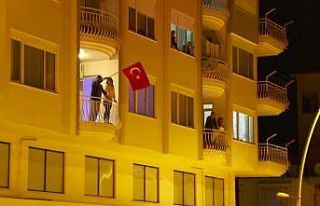 Antalyalılar "Memleketim" şarkısıyla...