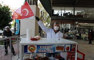 Antalya’nın dört bir yanı kırmızı beyaza büründü
