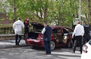 Aracında silahlı saldırıya uğrayan şahıs yaralandı