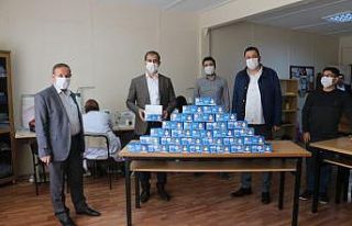 Aşkale’de 15 bin maske üretildi