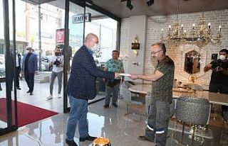 ATO maske dağıtımına başladı