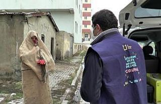 Aziziye’de dar gelirli ailelere gıda desteği